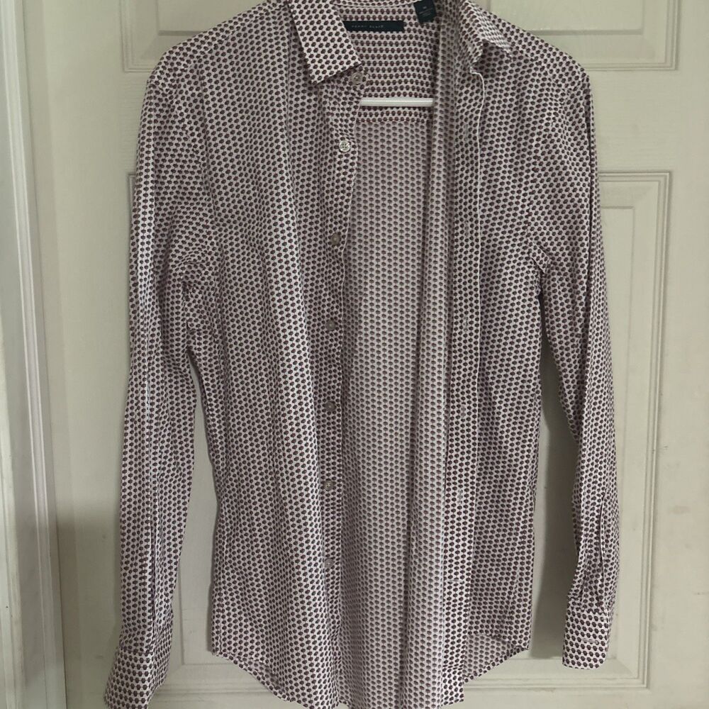 Perry Ellis Button Up Shirt Men's Medium With Design  100% Cotton